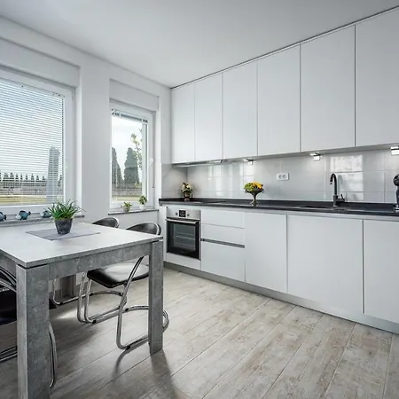 Sofia House With * Umag