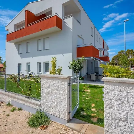 Sofia House With Apartman