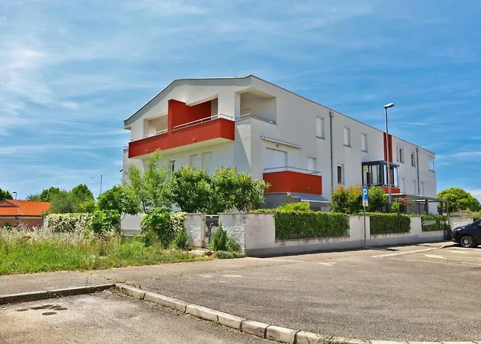 Sofia House With * Umag