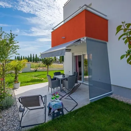 Sofia House With Apartment