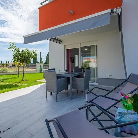 Sofia House With * Umag