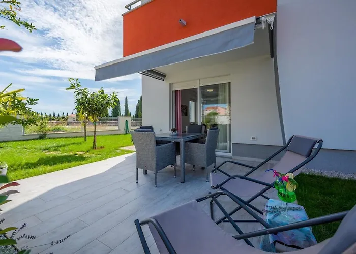 Sofia House With * Umag